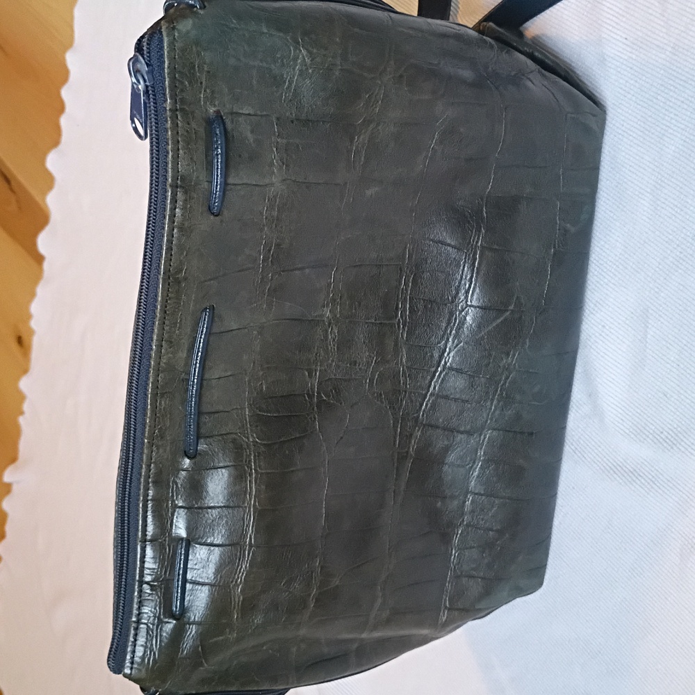 Carlos Falchi Vintage  Green Leather Crossbody - Picture 3 of 9